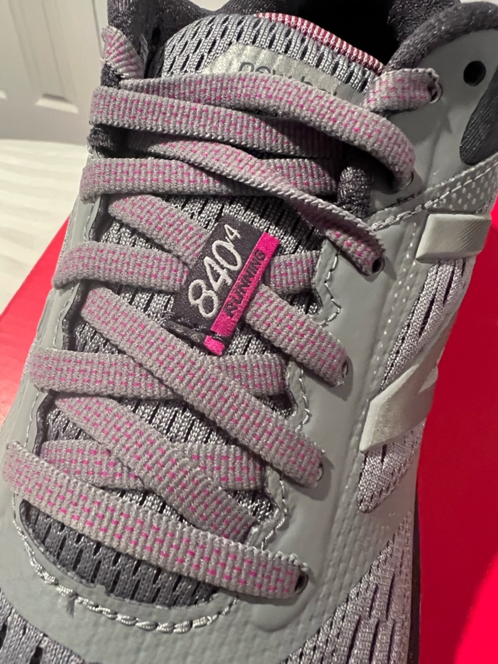 NWT New Balance Women’s 840 V4 Running Shoes - Picture 6 of 7